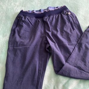 Cherokee infinity jogger scrubs